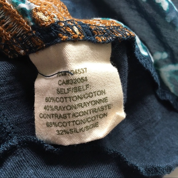 Anthropologie • TINY button down sleeveless top - Picture 9 of 9